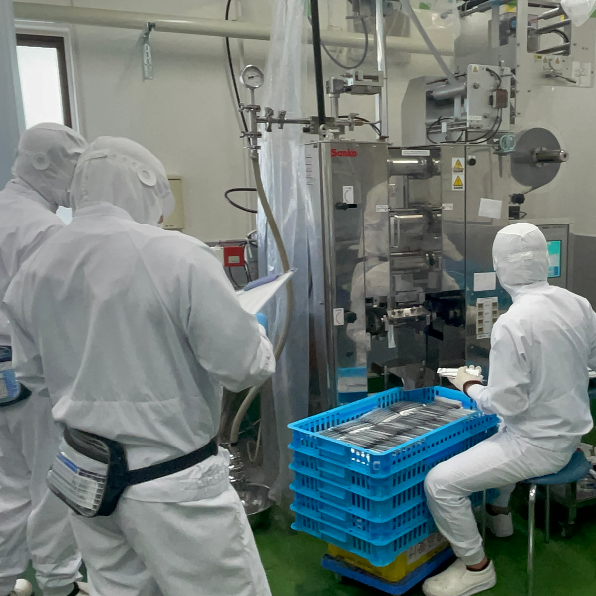 Well JELLY イチゴの国内工場での生産風景